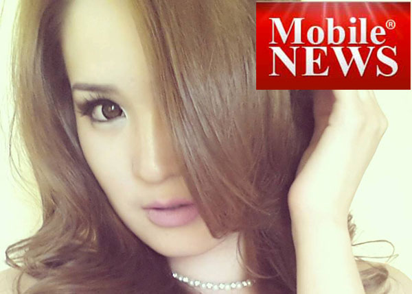 Дуучин Минод жимсээр хайраа илэрхийлжээ